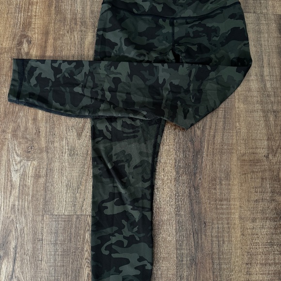Lululemon Wunder Under High-Rise Leggings 6 • Incognito Camo Green • Luon - Picture 4 of 5